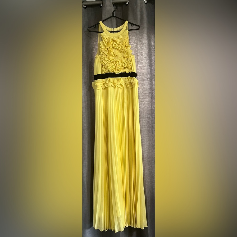 BCBGMaxAzria Light Yellow Dress